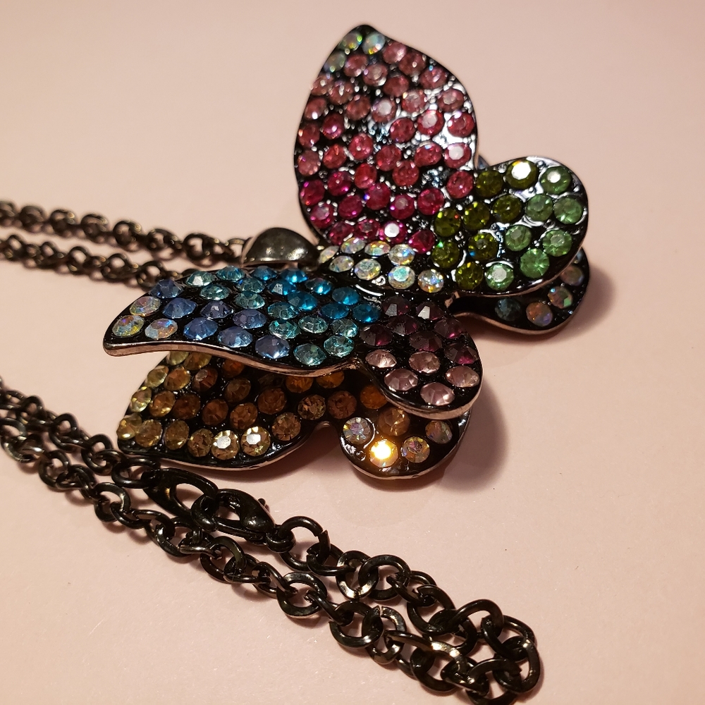 Butterfly Rhinestone Necklace - Picture 2 of 4